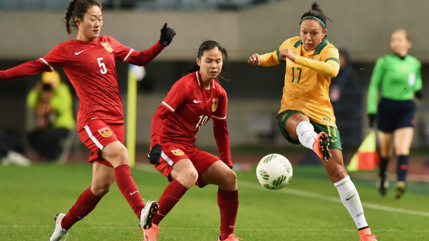 Kyah Simon fires a pass when the Westfield Matildas last played China in qualifying for the Rio Games.